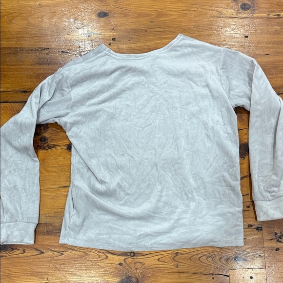 Born Soft Gray Long Sleeve Shirt Sweat Top with front pocket size large - Picture 6 of 8